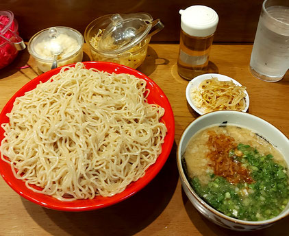 つけ麺だけだとVAT足しても200,000vndを超えません。