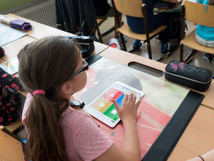 Wer will, kann sein Kind wie gewohnt zur Schule schicken. (Symbolbild)