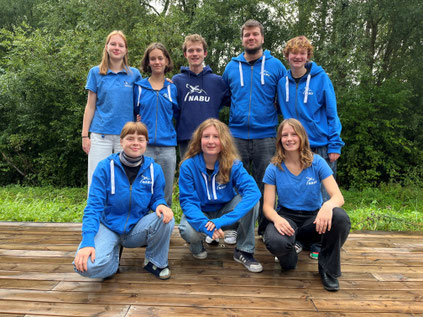 Das Team 2025/2026 der FÖJler*innen und BFDler*innen - Foto: NABU/Paula Münster