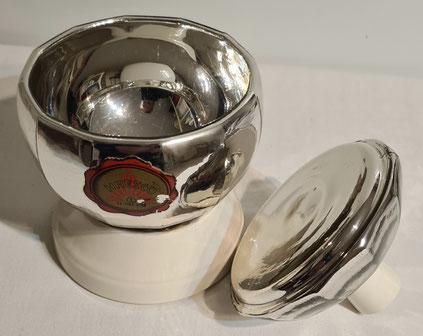 Patent für eine Butterdose mit doppelwandigen Deckel