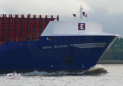 Containerschiff OOCL RAUMA, Elbdeich Reederei