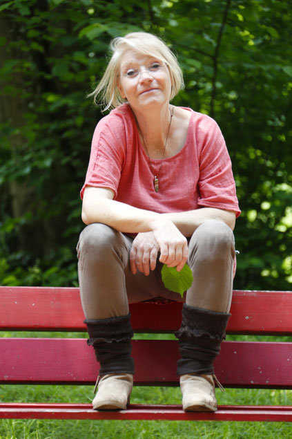 Sabrina Wunderli, Ausbildung für Tierkommunikation, Einzelsitzungen, Mentoring, Einzel-Coaching, Jenseitskontakte, Aurareading, Spirituelles Coaching, Tierkommunikation und Übungszirkel. Praxis Spirit Meeting