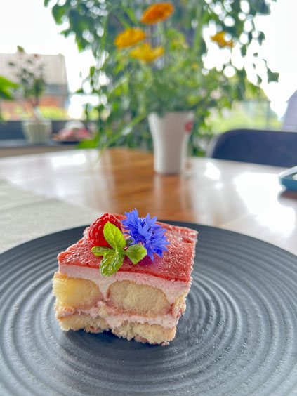 Erdbeer - Mascarpone Schnitte