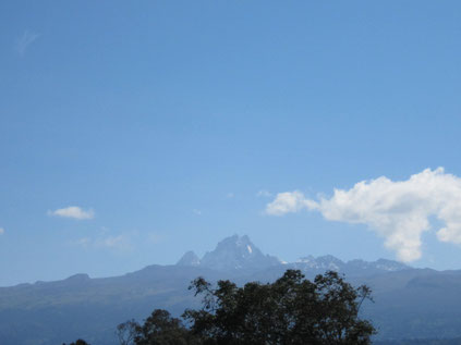 遠くに見える　Mt. Kenya