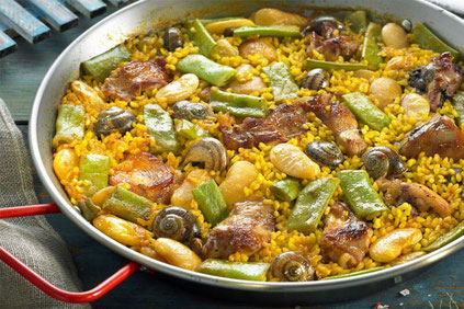 Paella with snails