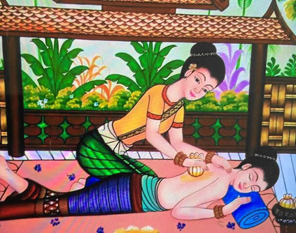 Tradionelle Thai Massage am Rücken