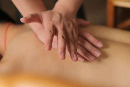 Breuss Massage in Ulm, bei Rückenschmerzen und zur Entlastung der Bandscheiben