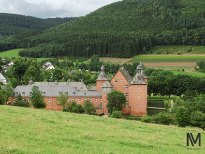 Blick auf die Adolfsburg.