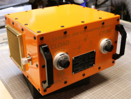 Left side view (RF input & air inlet)
