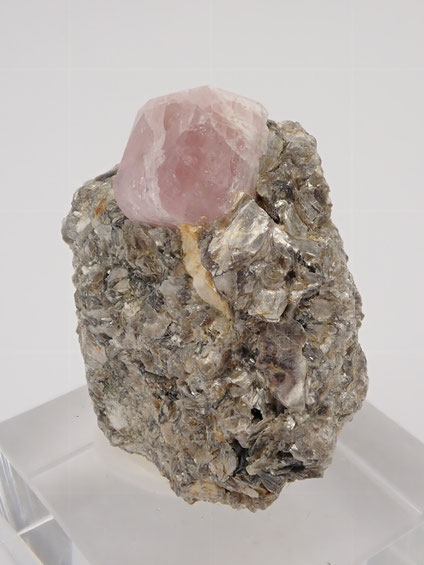 pink apatite