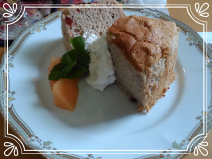 dog cafe moi moi さんのシフォンケーキです