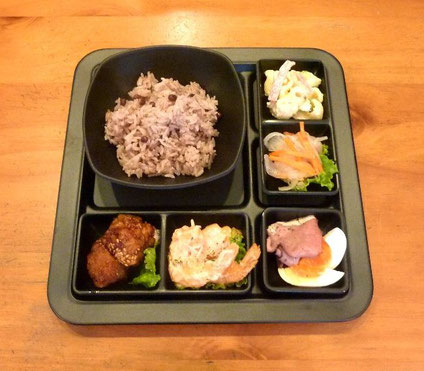 インスタ映え　食器　黒　皿　器　おしゃれ　カフェ　画像