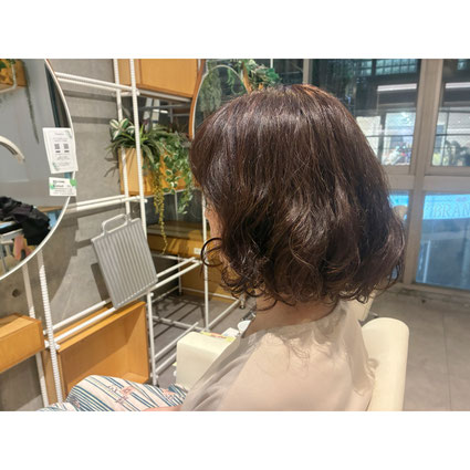 横浜　元町　石川町　　髪質改善　ヘッドスパ　美容室　トリートメント　艶　ルネフルトレール　パーマスタイル　ミディアム　ボブ
