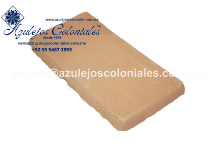 <img src="Loseta de barro Claro Rectangular al Natural.jpg" alt=" Loseta Rectangular de Barro Claro al Natural hecha en México 100% a mano" />