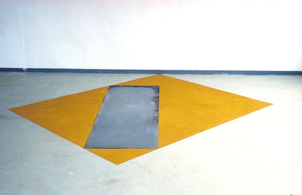 Z.T. 250x290x0,2cm pigment en metaalplaat 1987