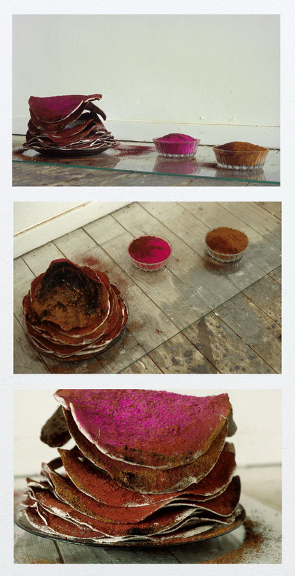 Kewla's Rotibild. Pigment roti's bord schaaltjes en glasplaat 1996
