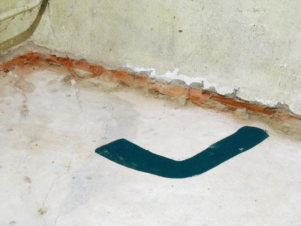 Zonder titel pigment 55x50cm op vloer 2005