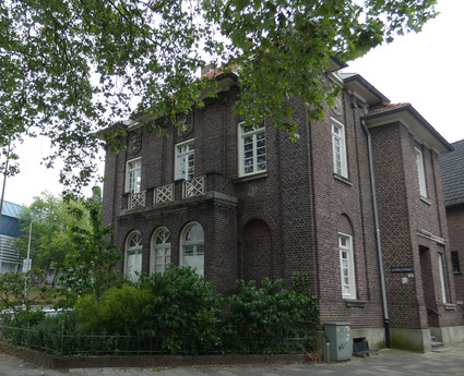 Atelierwoning Frans Leufkens, Schoolstraat Heerlen, architect Th. van Kan