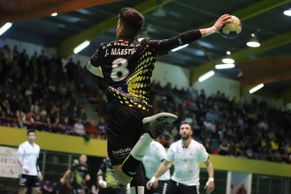 Jorge Maestre, como jugador del BM Elda CEE, en un partido contra el Hispanitas BM Petrer / Foto: Jordi del Puente