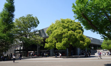 東京文化会館（設計：前川国男）