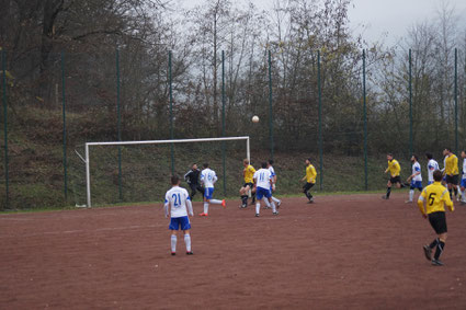 Geburtstagskind: Patrick Weber erzielt in dieser Situation fast das 2:0