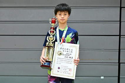 大野颯真（星槎中）が初優勝！©卓球レポート／バタフライ