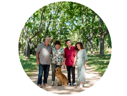 La famille Blancard vignerons indépendants au Domaine de la Portanière en Côtes de Provence, dans le var, entre pierrefeu du var et Collobrières.