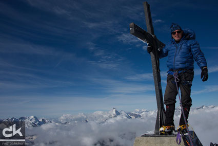 Überglücklich auf dem Gipfel des Allalinhorn auf 4027m