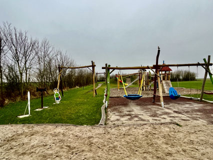Spielplatz hinter der Koogshalle