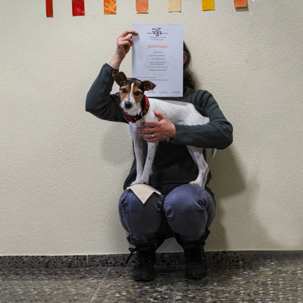 Selma mit Pädagogik-Hund Numi