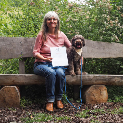 Sonja mit ihrem Pädagogik-Hund Kimea