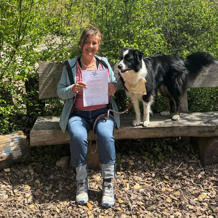Sarina mit ihrem Pädagogik-Hund Liza
