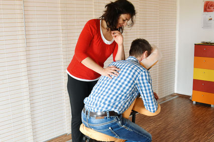 Shiatsu at work - Shiatsu-Behandlung auf dem Massagestuhl