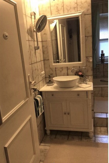Moderner Landhausstil im Badezimmer