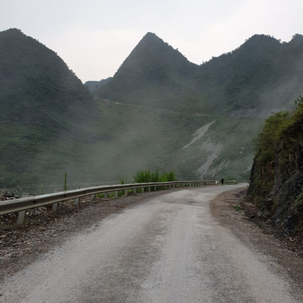 Wolken am Ha Giang Loop
