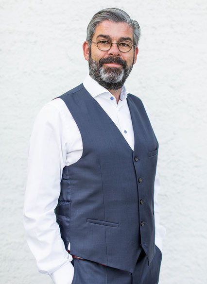 André Suter, KlarText AG - Vermittler für Gewerbeimmobilien in der Schweiz