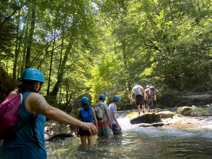 Randonnée aqua à proximité de Toulouse dans une magnifique vallée au coeur des Pyrénées en Haute-Garonne
