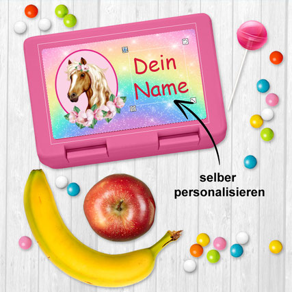 mit Wunschtext personalisierbare rosa Brotdose mit romantischem braunem Pferdekopf und rosa Apfelblüten 