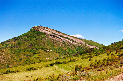 St Julia de Bec - La Serre de Bec - Tour du Mazuby