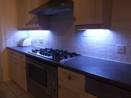 Iluminación puntual en zona de trabajo para cocina