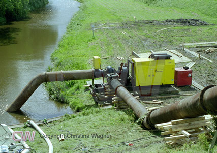 Starkregenereignis Juli 2002, Glückstadt, niederländische Hochleistungspumpe