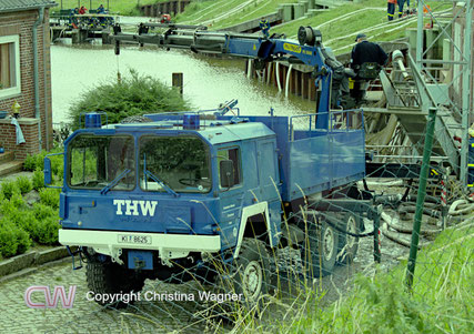 Ortsverband Heide, MAN 7 T MIL GL mit Ladekran Pahlfinger PK 19000