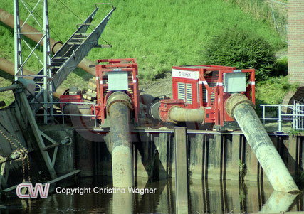 Starkregenereignis Juli 2002, Glückstadt, niederländische Hochleistungspumpen