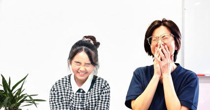 頭痛がなくなってうれしい顔の写真