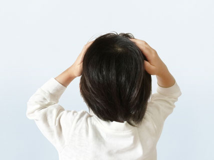 ピアノの弾き方がわからないと悩む画像