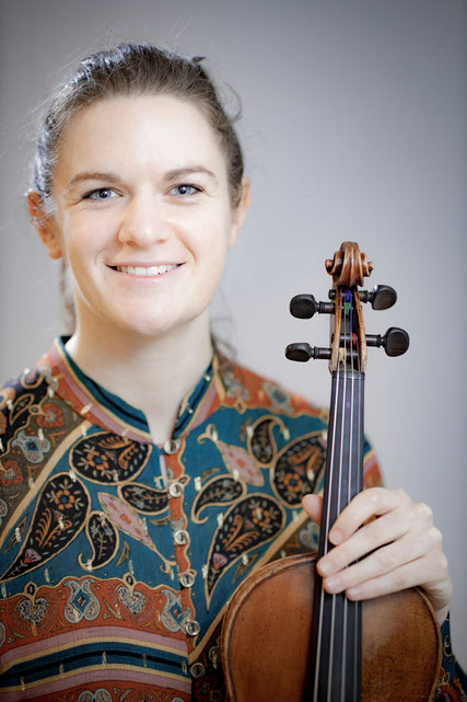 Isabel Warmelink, Violine