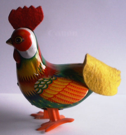 Dass aus Japan ebenfalls "schönes Blech"  kam, zeigt dieser 12 cm hohe stolze Hahn.