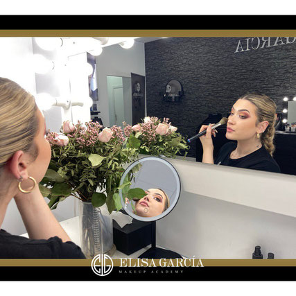Cursos maquillaje Zaragoza, estudiar maquillaje Zaragoza, formación maquillaje Zaragoza, curso automaquillaje Zaragoza, aprender maquillaje Zaragoza, ser maquilladora profesional Zaragoza, academia de maquillaje Zaragoza, escuela de maquillaje Zaragoza. 