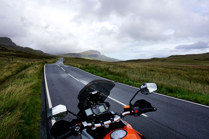 die Strasse A855 zum Old Man of Storr