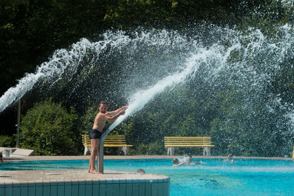 Badespaß im Freibad © Stadt Straubing